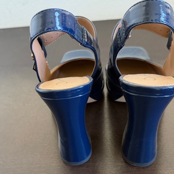 NWOT Sam Edelman Navy Patent Mary Jane Slingback Heels with Gold Buckle Accent - Picture 4 of 11